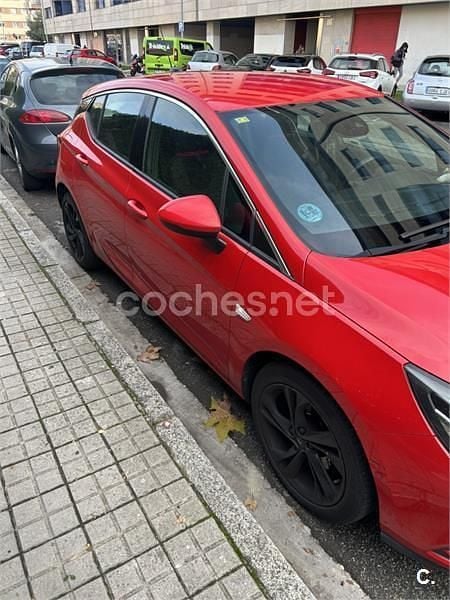 Rojo Usado 2018 Opel Astra Dynamic Berlina | 5500 € (Super precio) - Imagen 1/4