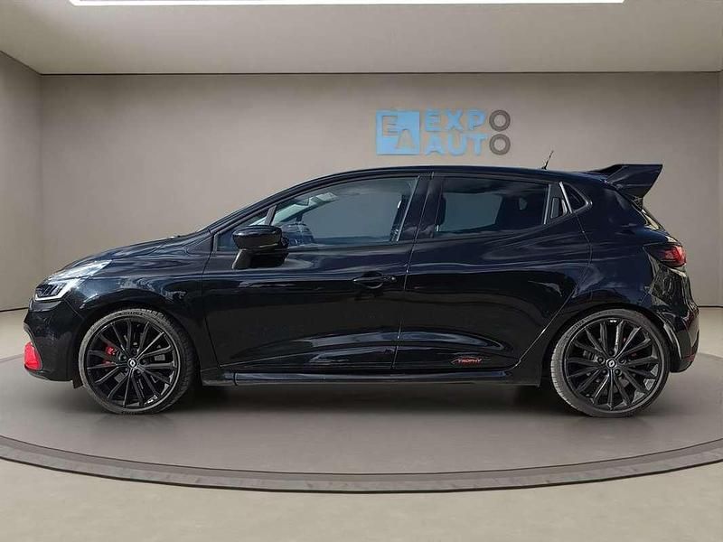 Usado Renault Clio IV Trophy 219 CV (161 kW) 2017 Negro Utilitario