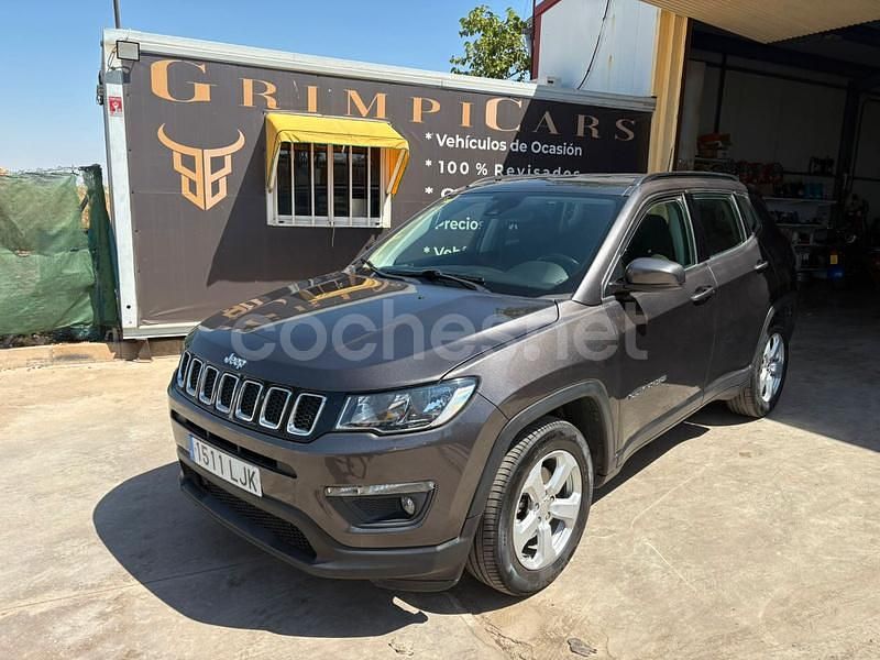 Usado Jeep Compass Longitude 120 CV (88 kW) 2020 Gris / plata SUV