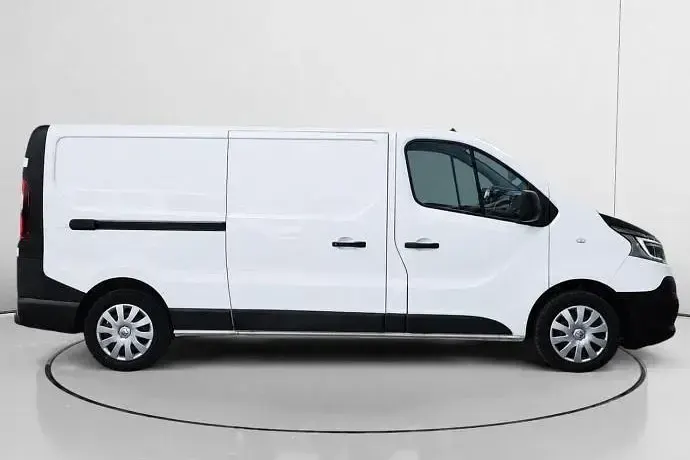 Usado Renault Trafic 120 CV (88 kW) 2020 Blanco Monovolumen
