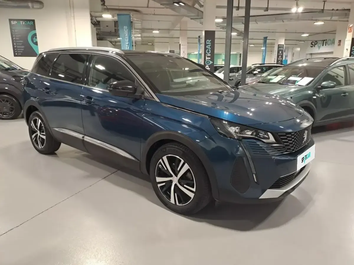 Usado Peugeot 5008 GT 131 CV (96 kW) 2023 Azul SUV