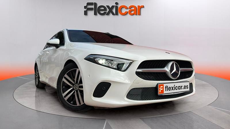 Usado Mercedes A180 136 CV (100 kW) 2021 Blanco Utilitario