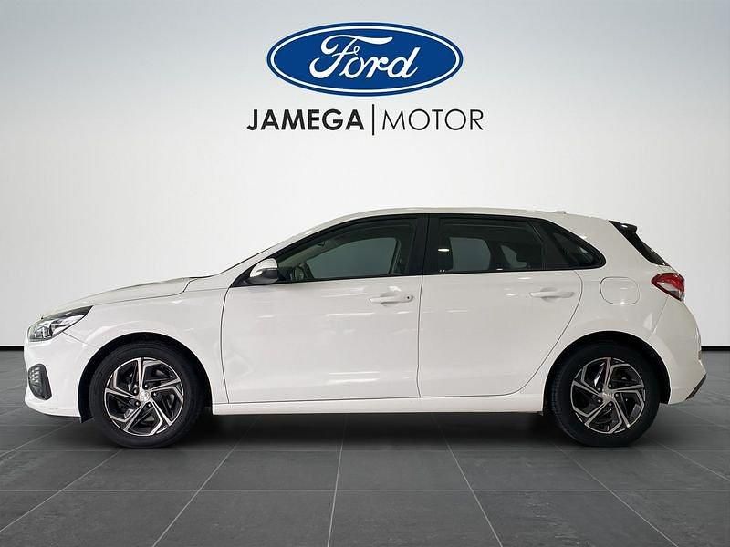 Usado Hyundai i30 120 CV (88 kW) 2021 Blanco Utilitario