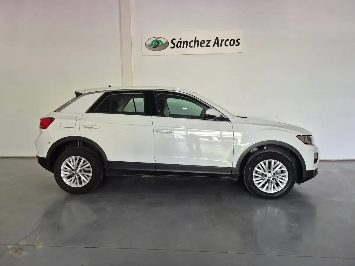 Käytetty VW T-Roc Edition 116 HP (85 kW) 2020 Valkoinen Katumaasturi