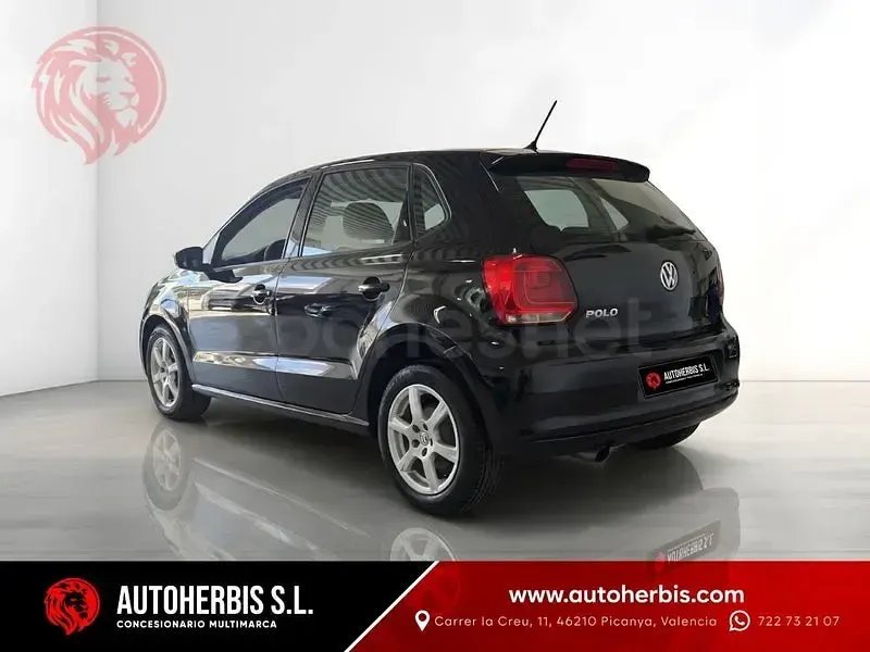 Usado VW Polo 75 CV (55 kW) 2013 Negro Utilitario