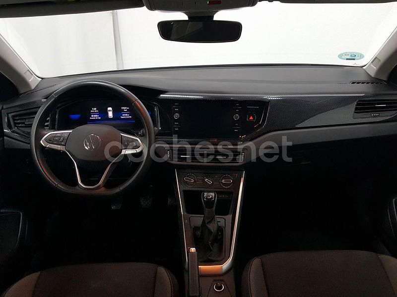 Usado VW Polo Life 95 CV (69 kW) 2024 Gris / plata Utilitario