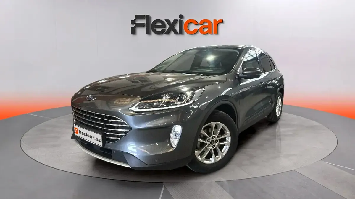 Usado Ford Kuga Titanium 150 CV (110 kW) 2023 Gris SUV