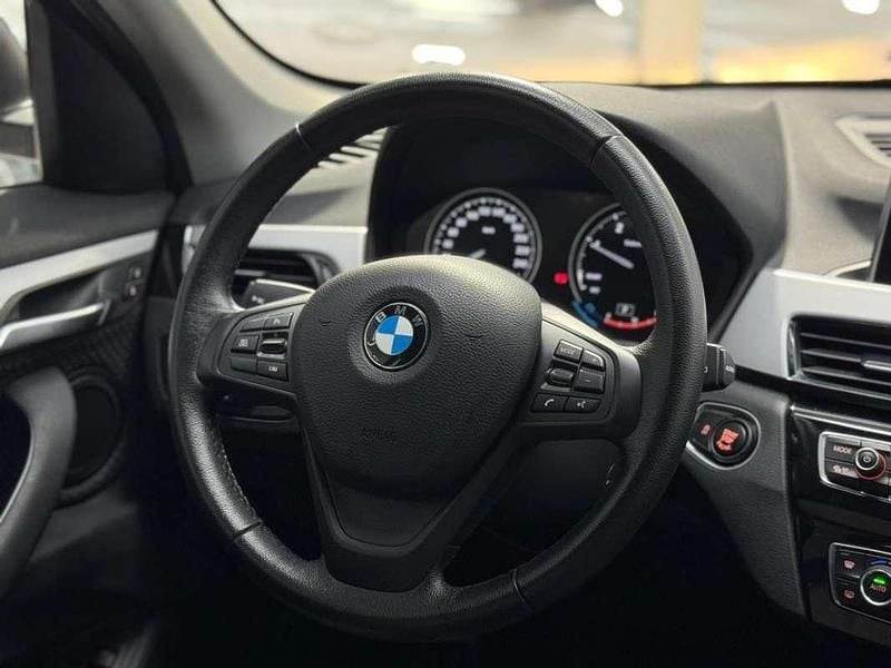 Usado BMW X1 Sport Line 116 CV (85 kW) 2019 Gris SUV