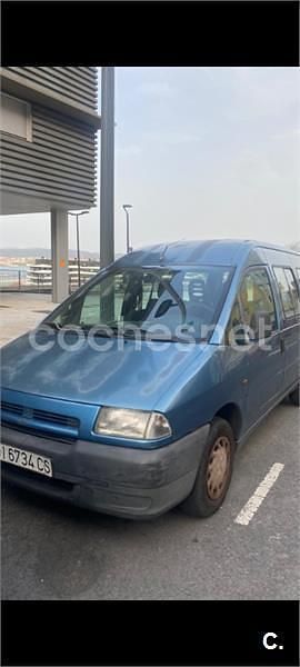 Usado Fiat Doblò Dynamic 105 CV (77 kW) 2009 Gris / plata Monovolumen