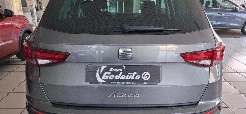 Usado Seat Ateca Style 150 HP (110 kW) 2025 Cinzento SUV