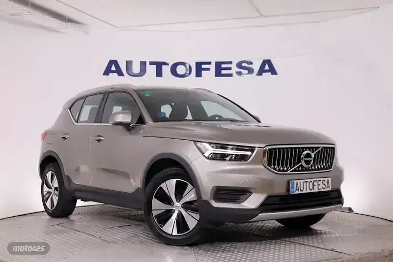 Usado Volvo XC40 262 CV (192 kW) 2022 Oro SUV