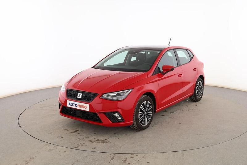 Usado Seat Ibiza Style 110 CV (80 kW) 2023 Rojo Utilitario