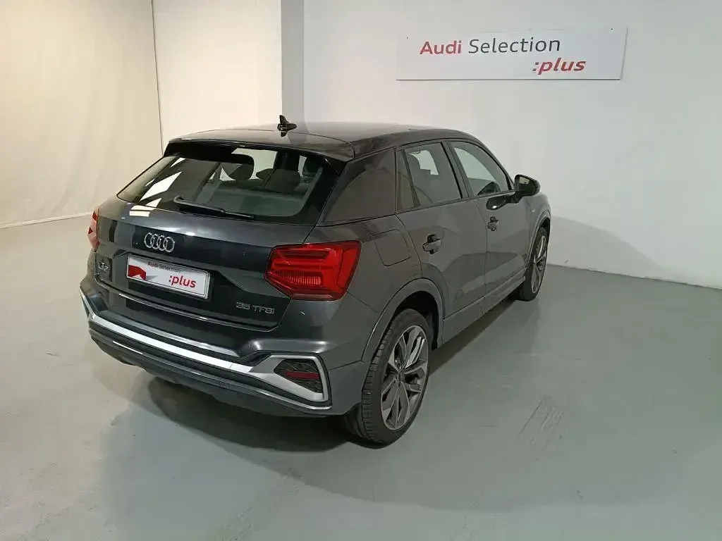 Usado Audi Q2 Sport 150 CV (110 kW) 2025 Gris SUV