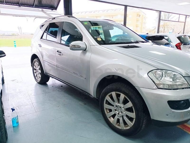 Usado Mercedes ML280 190 CV (139 kW) 2007 Gris / plata SUV