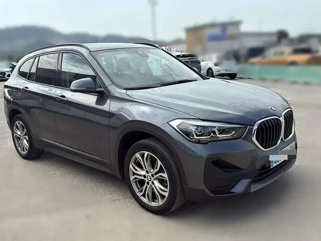 Usado BMW X1 Performance 136 CV (100 kW) 2021 Gris SUV