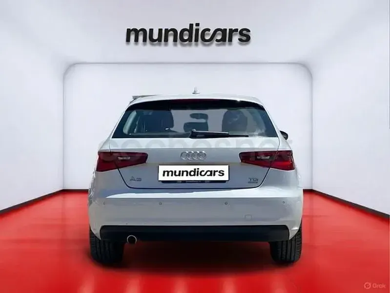 Usado Audi A3 Advanced 110 CV (80 kW) 2015 Blanco Berlina