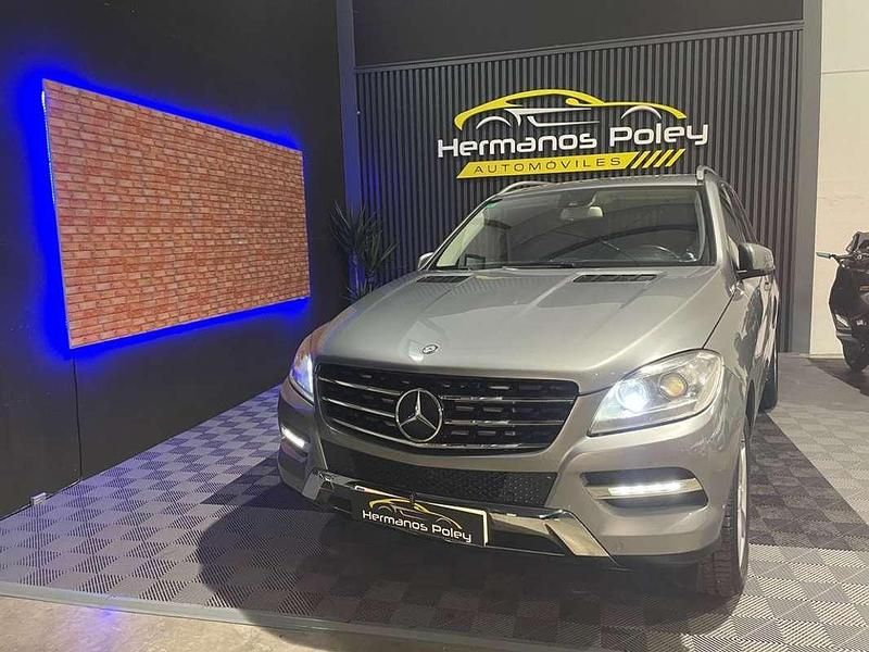 Gris Usado 2012 Mercedes ML320 Edition 1 SUV | 22.999 € - Imagen 1/4