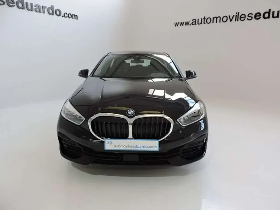 Usado BMW 116 Advantage 116 CV (85 kW) 2023 Negro Utilitario