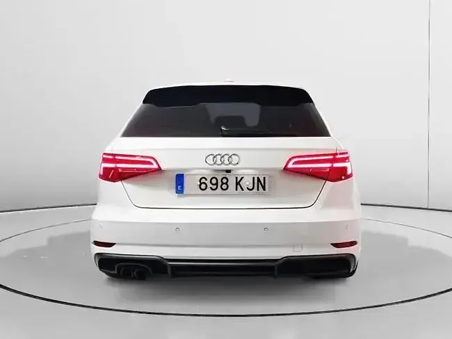 Usado Audi A3 S-Line 150 CV (110 kW) 2018 Blanco Berlina