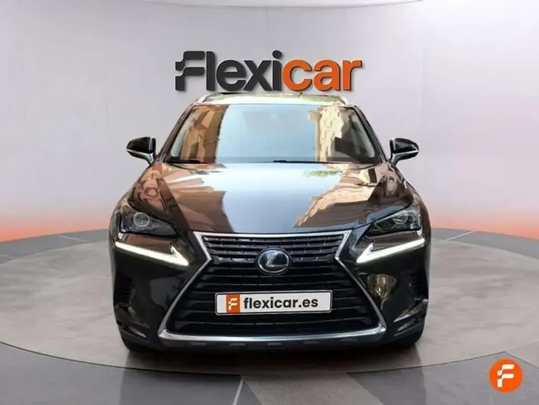 Usado Lexus NX300h Executive Line 197 CV (144 kW) 2018 Negro SUV
