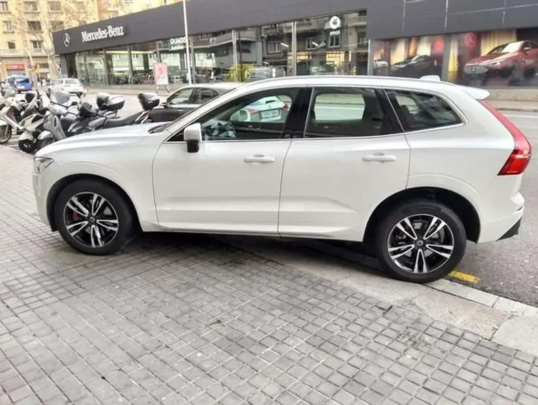 Begagnad Volvo XC60 190 HK (139 kW) 2022 Vit SUV