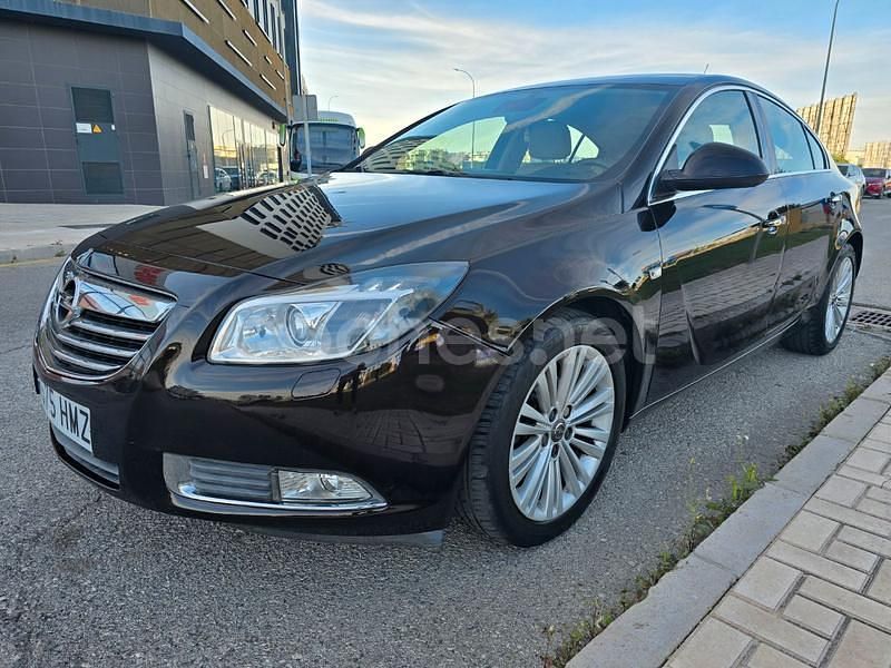Usado Opel Insignia Selective 140 CV (102 kW) 2012 Marrón Berlina