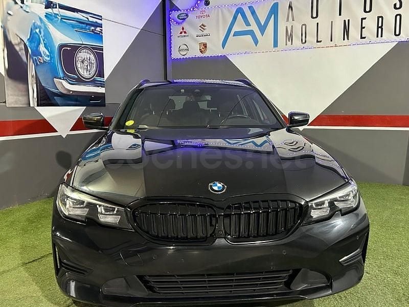 Usado BMW 318 150 CV (110 kW) 2022 Negro Familiar