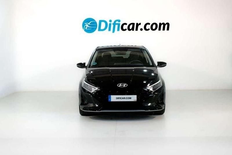 Usado Hyundai i20 102 CV (75 kW) 2024 Negro Berlina