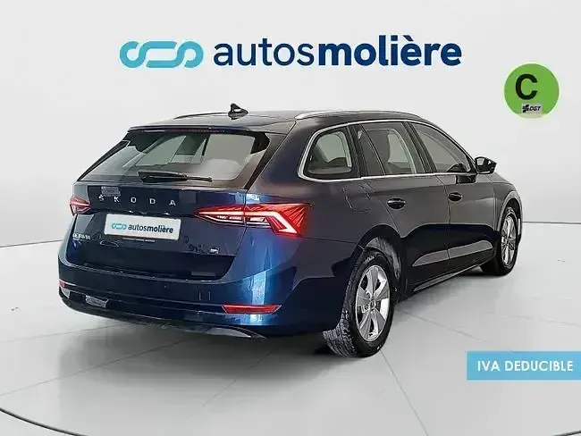 Usado Skoda Octavia Ambition 115 CV (84 kW) 2022 Azul Familiar