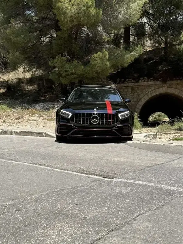Usado Mercedes A45 AMG Premium 421 CV (309 kW) 2023 Negro Utilitario
