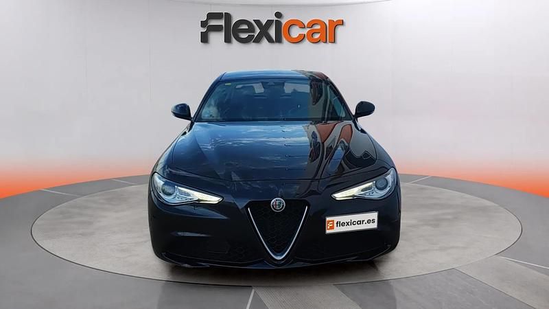Usado Alfa Romeo Giulia Super 180 CV (132 kW) 2017 Negro Berlina