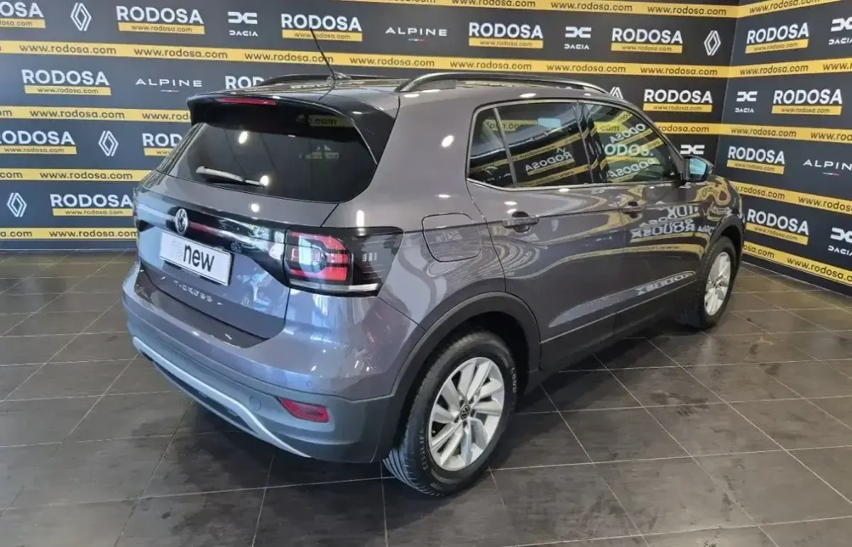 Usado VW T-Cross Advance 95 CV (69 kW) 2022 Gris SUV