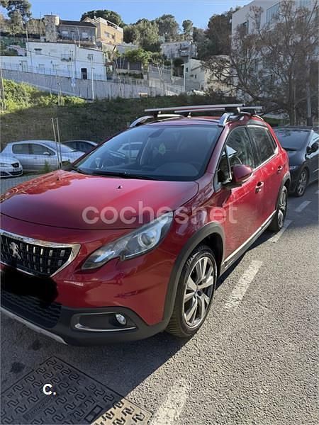Usado Peugeot 2008 Allure 110 CV (80 kW) 2016 Rojo SUV