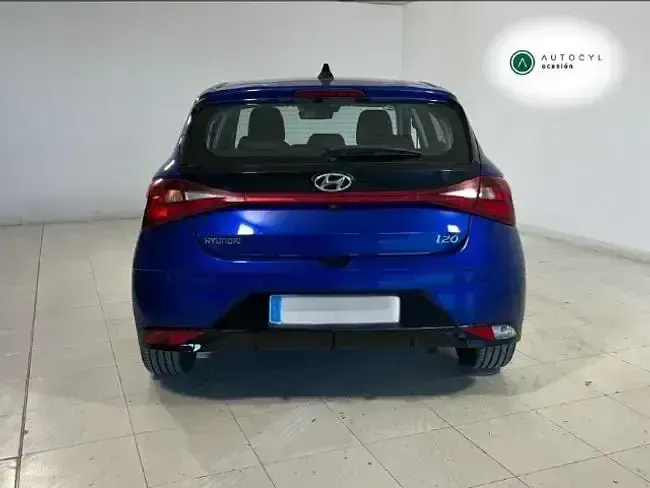 Begagnad Hyundai i20 100 HK (73 kW) 2024 Blå Sedan