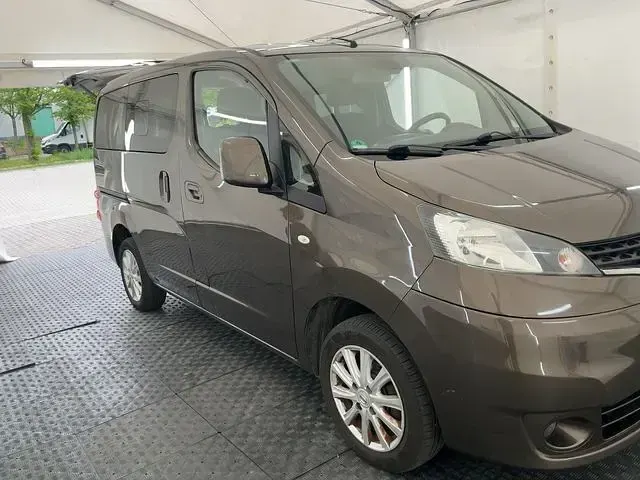 Usado Nissan NV200 110 CV (80 kW) 2017 Marrón Monovolumen
