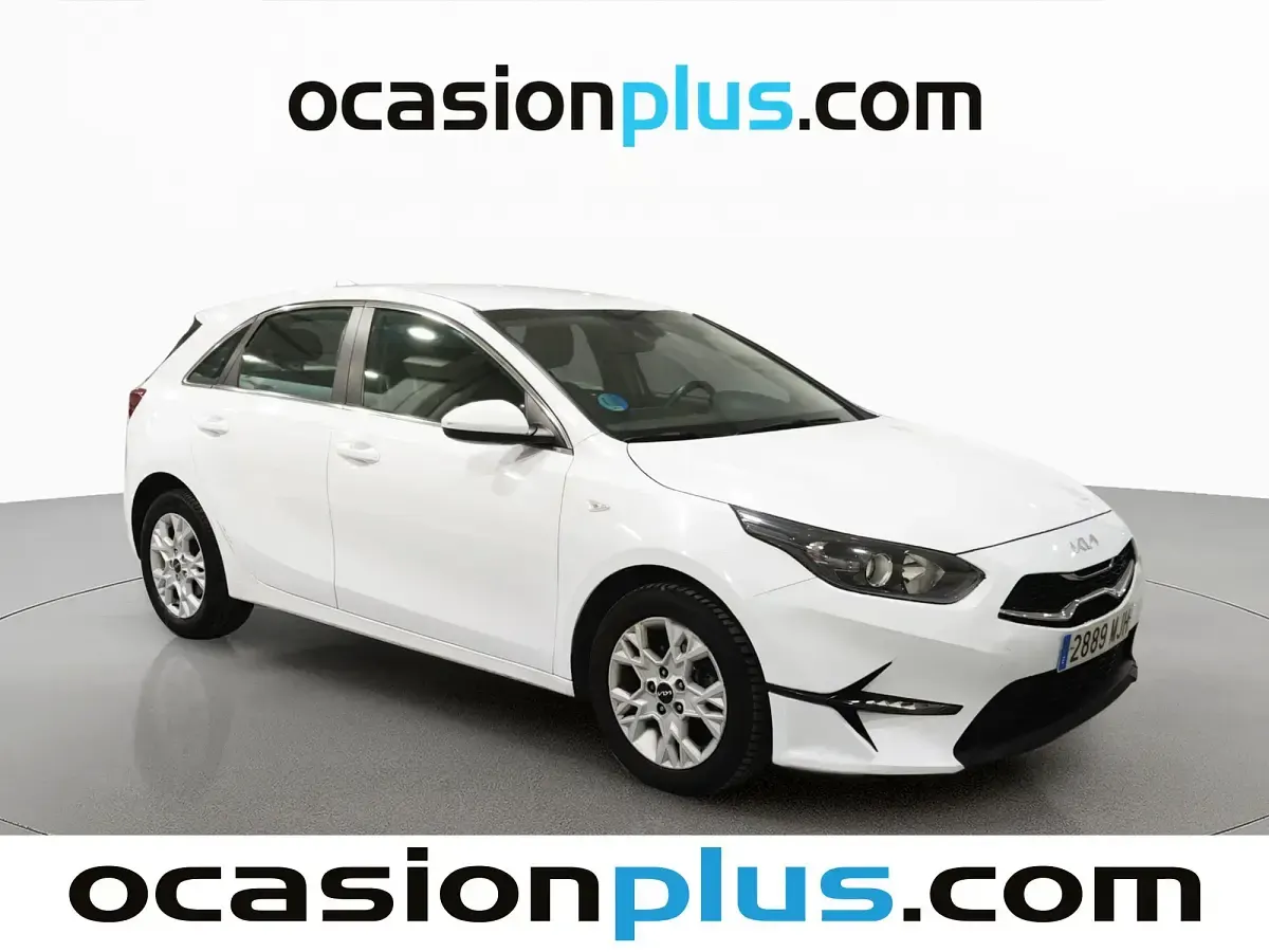 Usado Kia Ceed 136 CV (100 kW) 2023 Blanco Utilitario