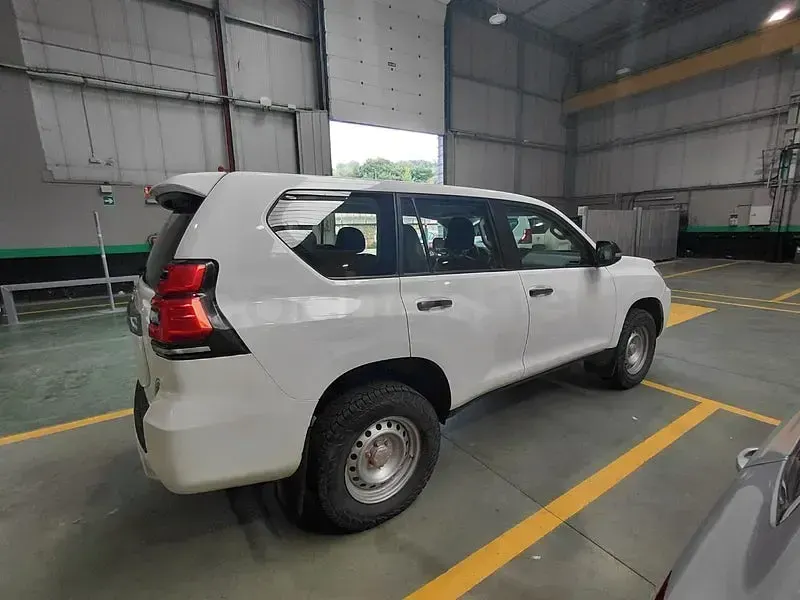 Usado Toyota Land Cruiser 204 CV (150 kW) 2021 Blanco SUV