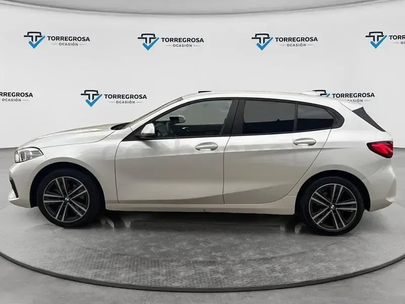 Usado BMW 118 150 CV (110 kW) 2021 Blanco Berlina