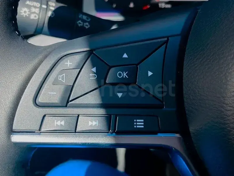 Nuevo Nissan Juke Tekna 114 CV (83 kW) 2025 Gris / plata SUV