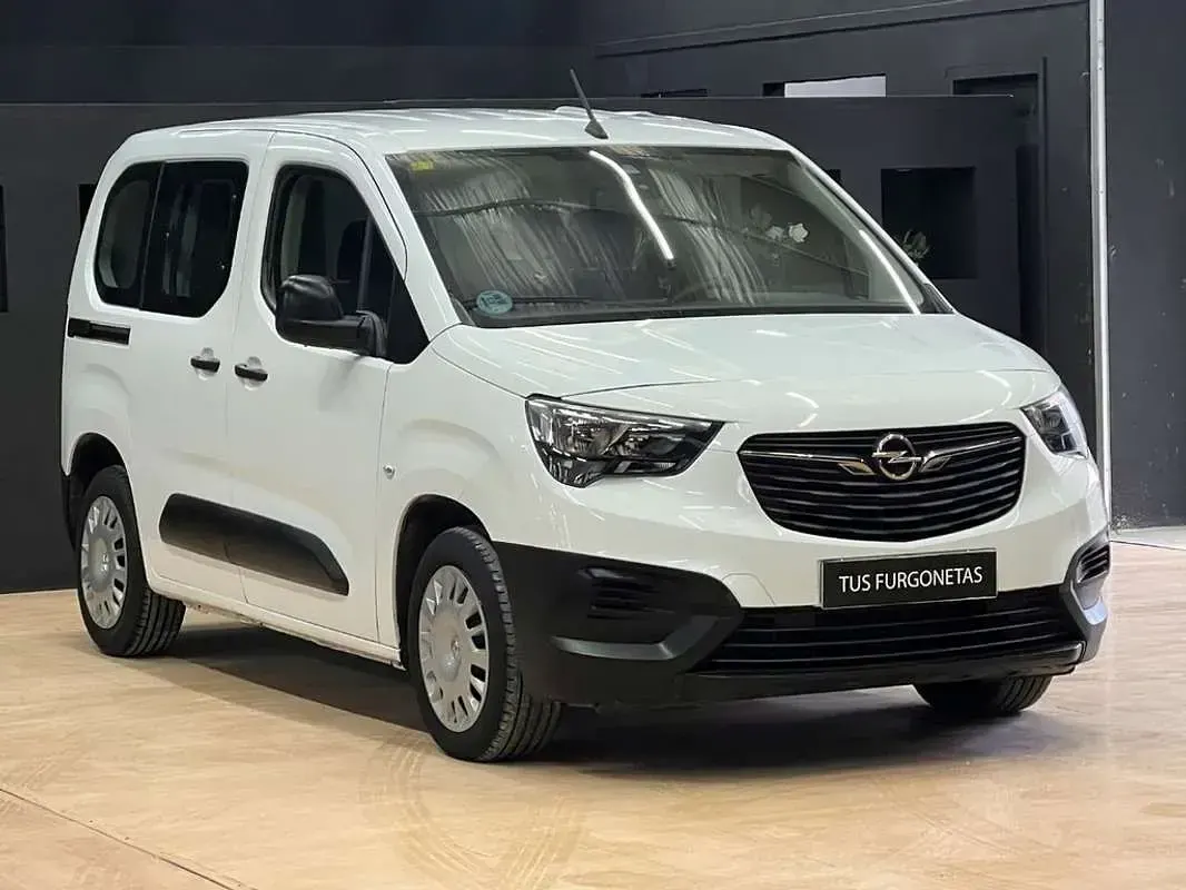 Usado Opel Combo 102 CV (75 kW) 2021 Blanco Monovolumen
