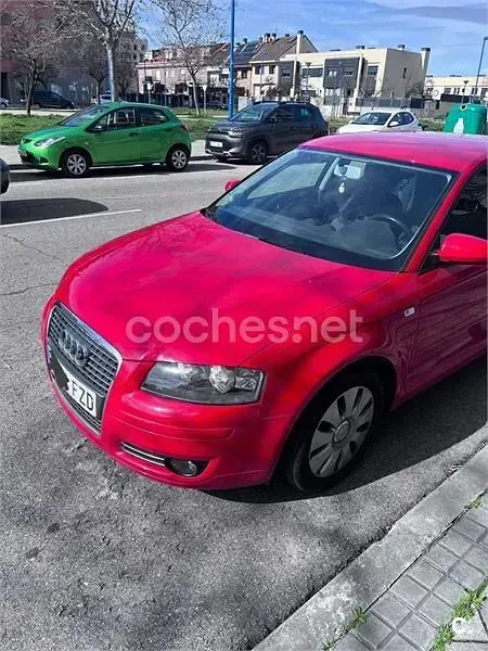 Usado Audi A3 Ambiente 125 CV (91 kW) 2008 Rojo Utilitario
