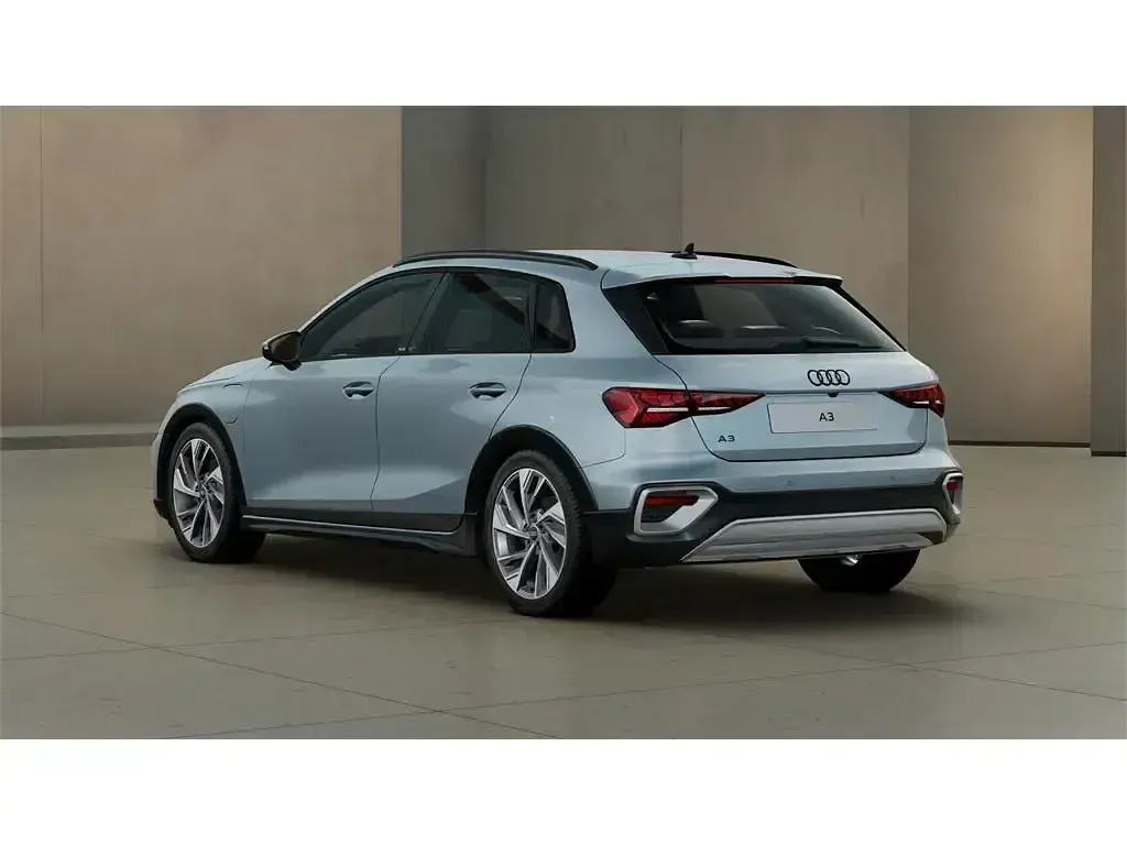 Nuevo Audi A3 Ambiente 204 CV (150 kW) 2025 Blanco glaciar Berlina