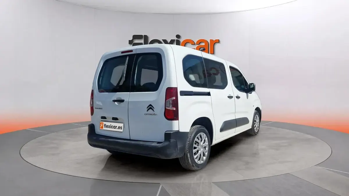 Usado Citroën Berlingo Live 102 CV (75 kW) 2021 Blanco Monovolumen