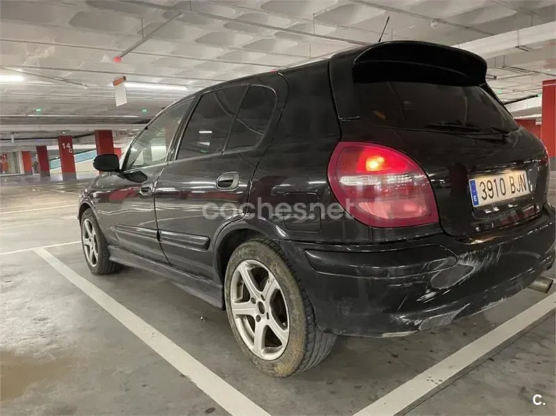 Usado Nissan Almera Comfort 110 CV (80 kW) 2001 Negro Berlina