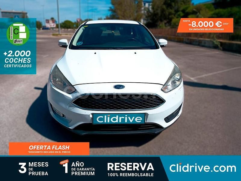 Blanco Usado 2015 Ford Focus Trend Berlina | 7290 € (Buen precio) - Imagen 1/4