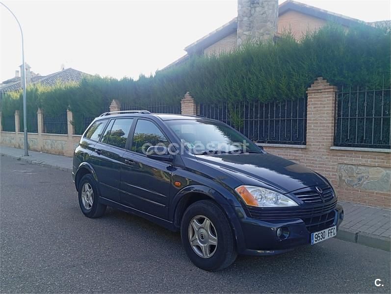 Gris / plata Usado 2007 Ssangyong Kyron SUV | 4800 € (Precio justo) - Imagen 1/4