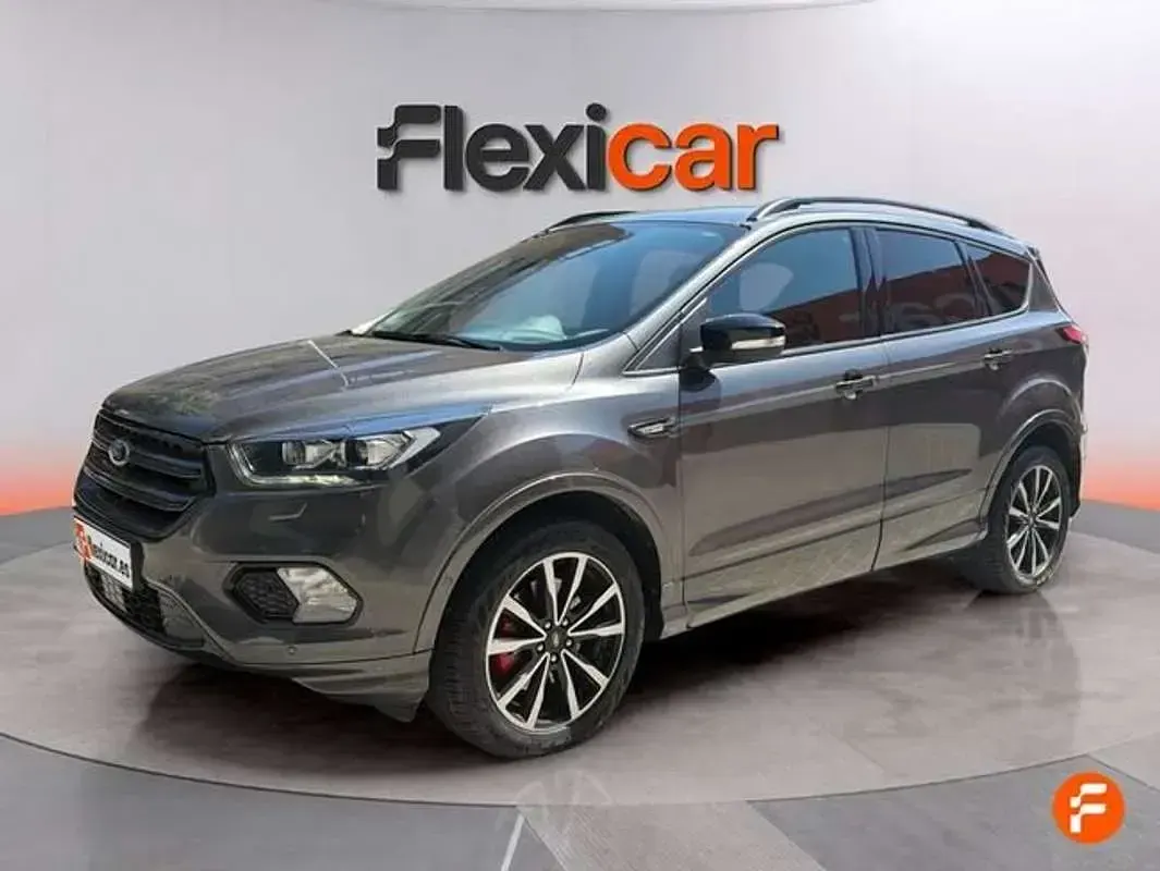 Usado Ford Kuga ST-Line 150 CV (110 kW) 2019 Gris SUV