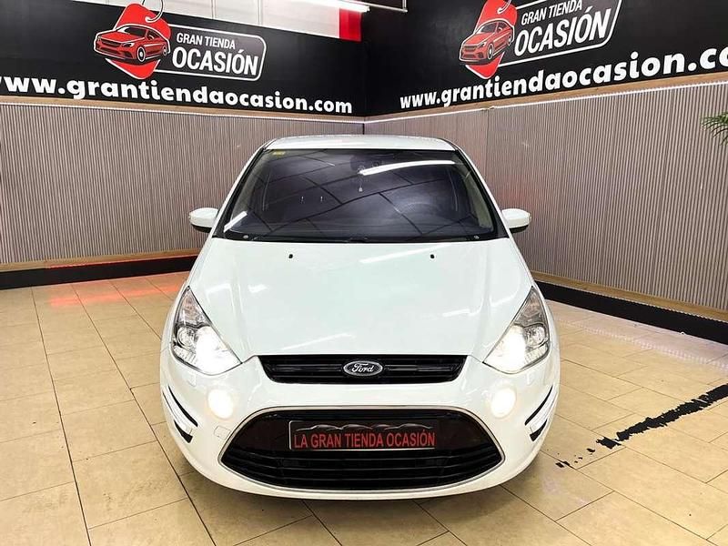 Usado Ford S-MAX Titanium 140 CV (102 kW) 2013 Blanco Monovolumen