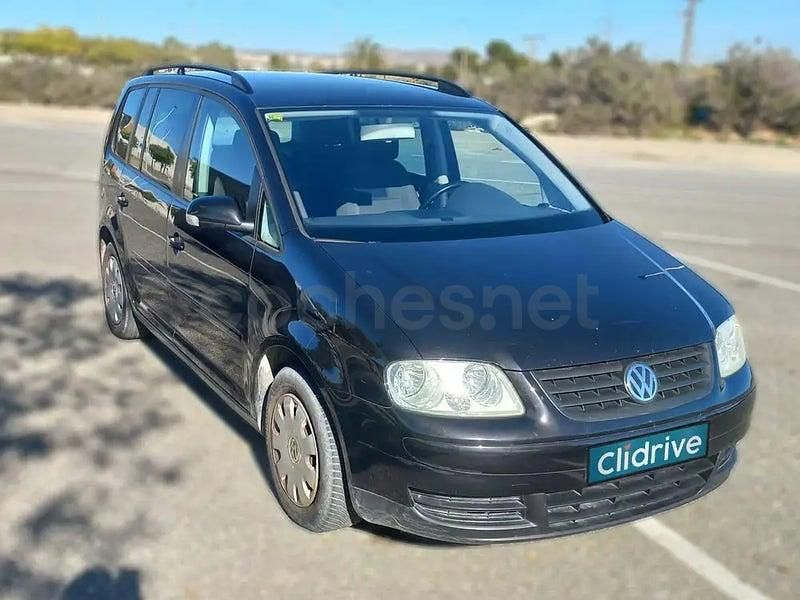 Usado VW Touran Advance 105 CV (77 kW) 2006 Negro Monovolumen