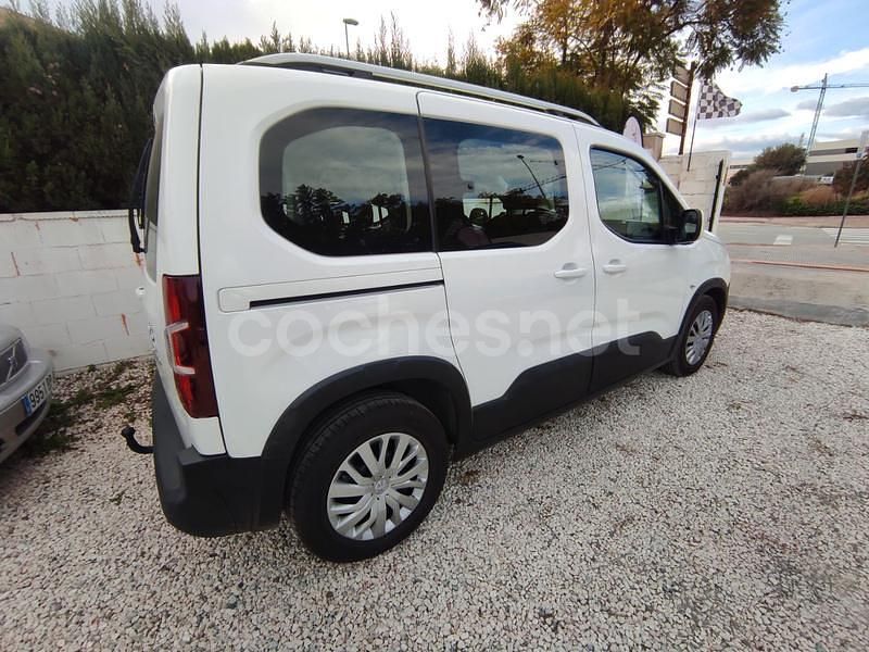 Usado Peugeot Rifter Active 75 CV (55 kW) 2019 Blanco Monovolumen